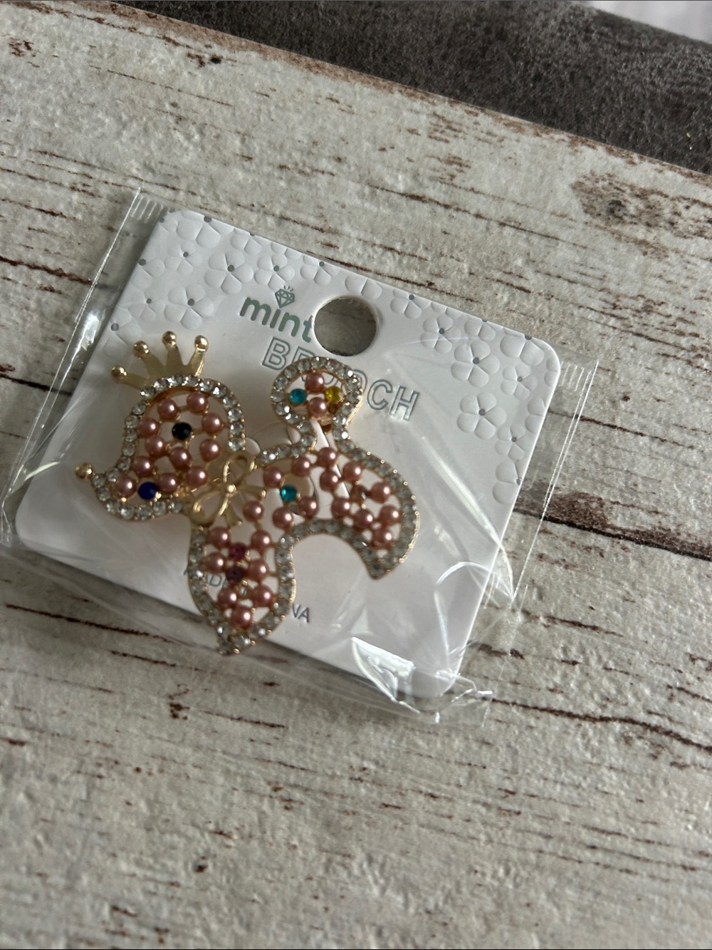 🔥$2 Pink Pearl Crown Brooch for Kids